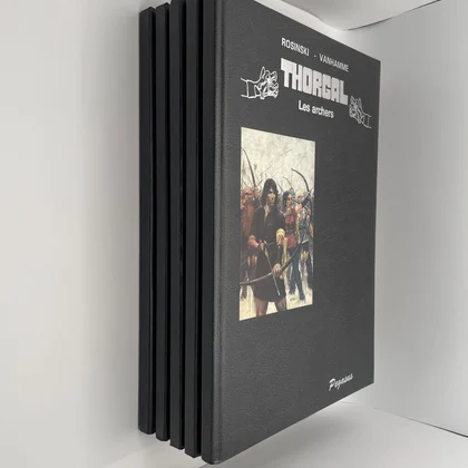 Thorgal - Tomes 9 à 13 (Les Archers, Le Pays Qâ, Les Yeux de Tanatloc, La Cité du Dieu perdu, Entre terre et lumière) - Jean Van Hamme / Grzegorz Rosiński - Pegasus - BD franco-belge - Très bon état