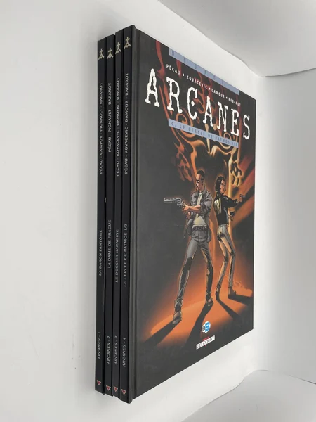 Arcanes - EO - 1 a 4 - Pecau - Kovacevic - BD franco-belge - Très bon état