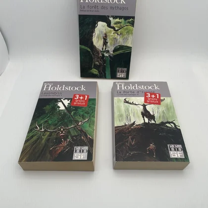 La forêt des Mythagos - La forêt des mythagos / Lavondyss / La Porte d'ivoire - Robert Holdstock - Gallimard - Livres - Très bon état