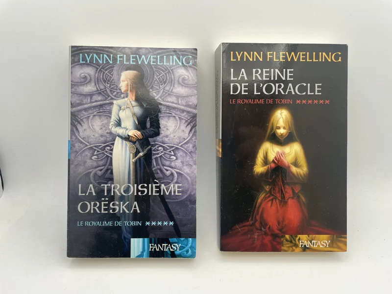Le Royaume de Tobin - Tomes 5 et 6 (La Troisième Orëska, La Reine de l'Oracle) - Lynn Flewelling - France Loisirs - Livres - Très bon état