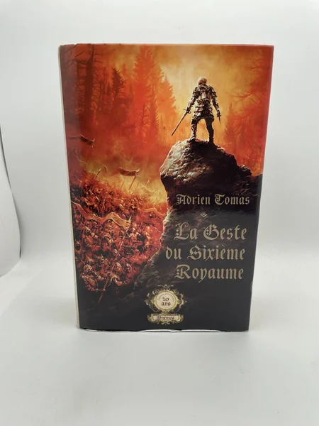 Les Six Royaumes - Tome 1 - La Geste du Sixième Royaume - Adrien Tomas - Mnémos - Livres - Très bon état