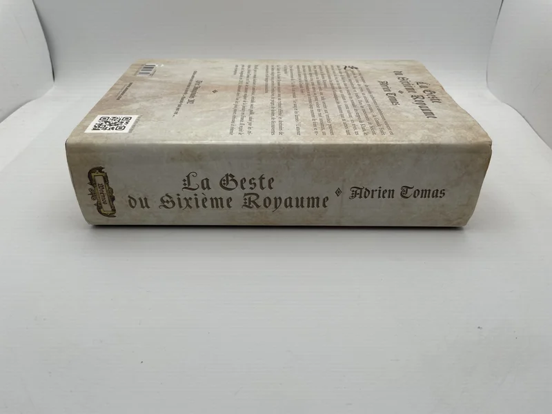 Les Six Royaumes - Tome 1 - La Geste du Sixième Royaume - Adrien Tomas - Mnémos - Livres - Très bon état