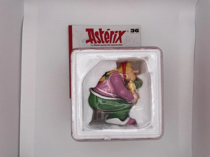 Roseaepine dans le fils d Asterix + figurine Hachette - La Grande galerie - 2012 - Figurines - Neuf