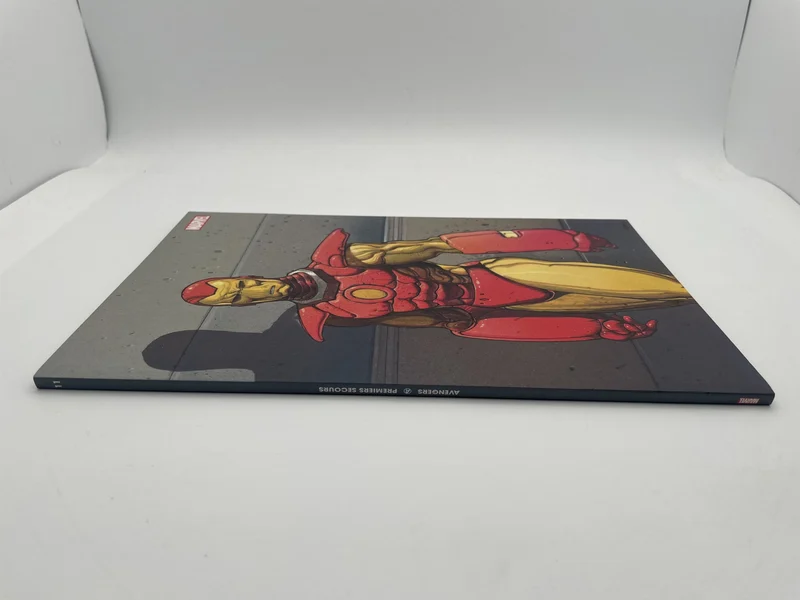Avengers - Tome 11 - Collector Edition Moebius - Mark Waid / Mike Del Mundo - Panini Comics - Comics - Très bon état