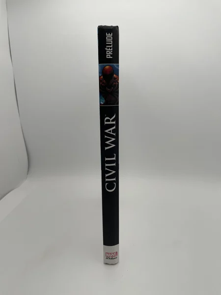 Civil War - T 0 - Prélude - J.M. Straczynski / Brian M. Bendis / Zeb Wells / Skottie Young - Panini Comics - Comics - Très bon état