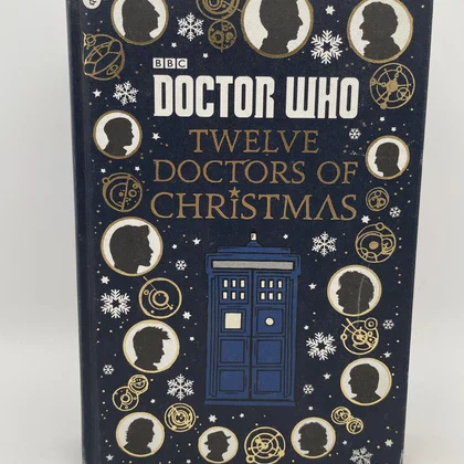 Doctor Who - Twelve Doctors of Christmas - Colin Brake / Richard Dungworth / Scott Handcock / Gary Russell - Puffin Books - Livres - Très bon état