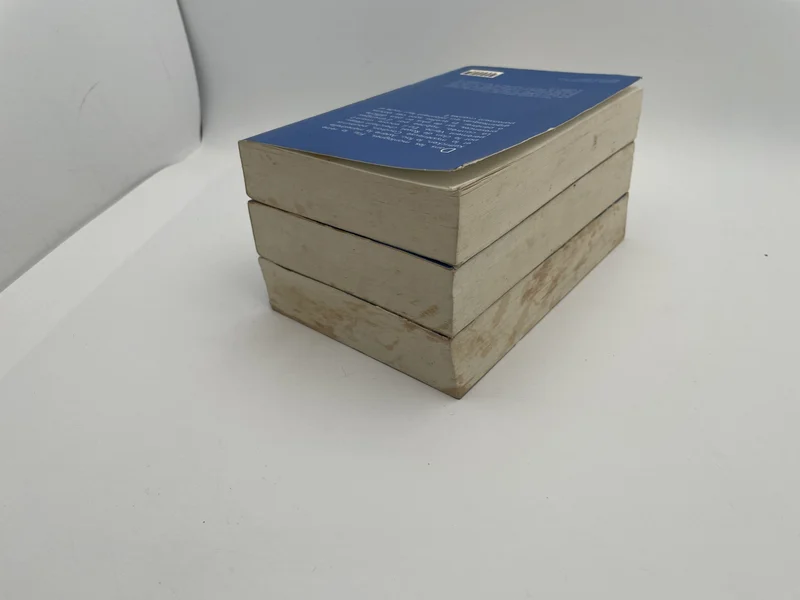 L'Assassin Royal - Tomes 6, 7 et 10 (La Reine Solitaire / Le Prophète Blanc / Serments et Deuils) - Robin Hobb - France Loisirs - Livres - État correct