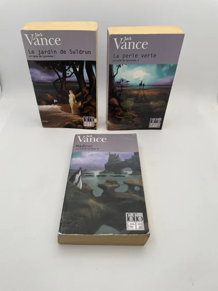 Le Cycle de Lyonesse - Tomes 1 à 3 (Le Jardin de Suldrun, La Perle verte, Madouc) - Jack Vance - Gallimard - Livres - Bon état