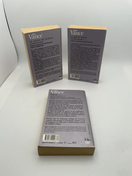 Le Cycle de Lyonesse - Tomes 1 à 3 (Le Jardin de Suldrun, La Perle verte, Madouc) - Jack Vance - Gallimard - Livres - Bon état