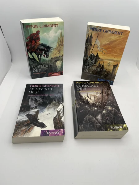 Le Secret de Ji - Tomes 1 à 4 (Six héritiers, Le serment orphelin, L'ombre des anciens, Le doyen éternel) - Pierre Grimbert - France Loisirs - Livres - Très bon état
