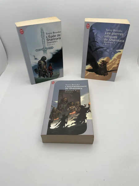 Shannara - Tomes 1 à 3 (L'Épée de Shannara, Les Pierres elfiques, L'Enchantement de Shannara) - Terry Brooks - J'ai lu - Livres - Très bon état
