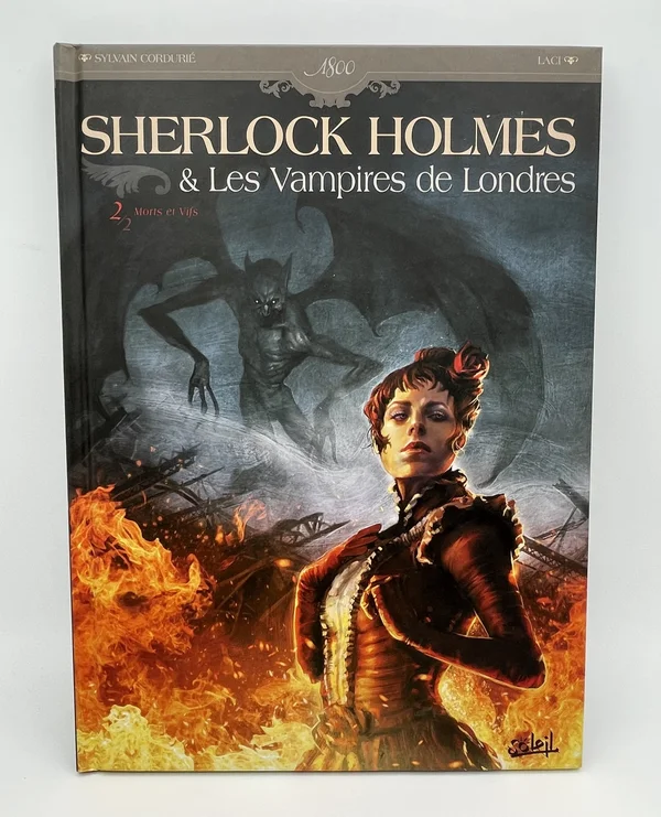Mai 1891 : Sherlock Holmes a failli périr lors de son premier affrontement avec Owen Chanes, le vampire qui terrorise Londres et la royauté. Il ne doit son salut qu'à l'intervention de Joyce Middles. Le détective doit repartir de zéro pour protéger les